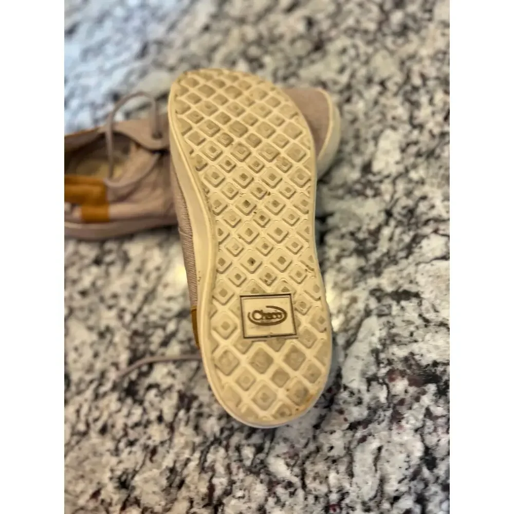 Chaco men’s Davis lace shoe size 8